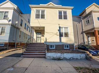 33 Harding Ter, Newark, NJ 07112
