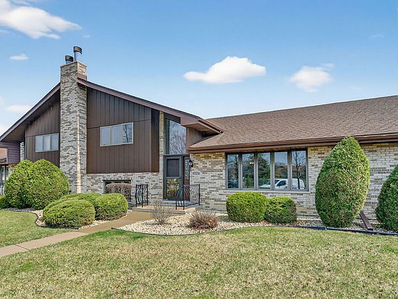 2nd image of 10536 Illinois Ct