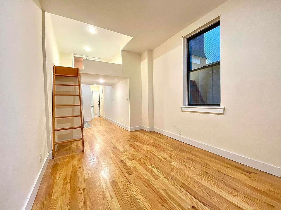 1st image of 321 W 105th St #2C3
