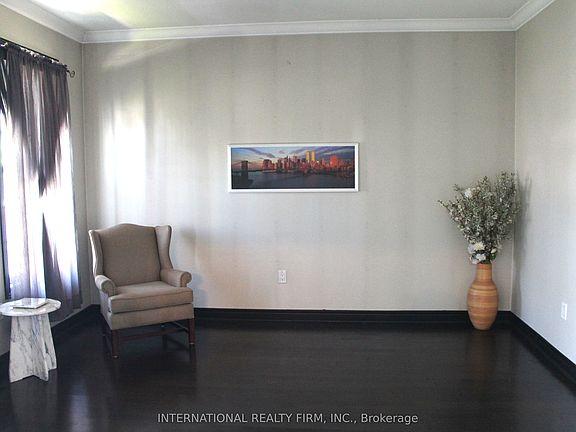5th image of 412 Wright Cres