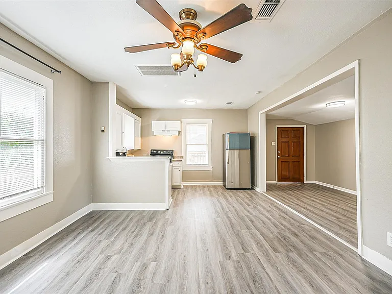 216 Redan St #5 — Photo 11