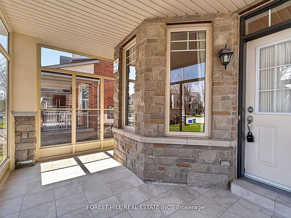 3rd image of 12 Stookes Cres