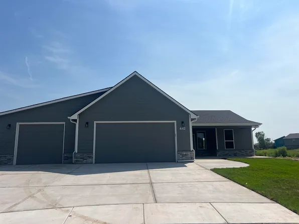 642 S Sweetwater Rd, Maize, KS 67101