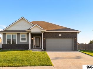 835 Haggard St, Lincoln, NE 68521