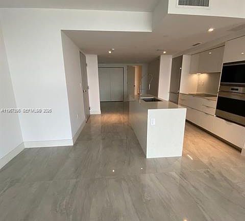 3rd image of 9521 E Bay Harbor Dr