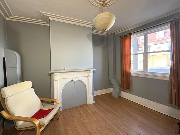 3rd image of 17 Freshwater Road