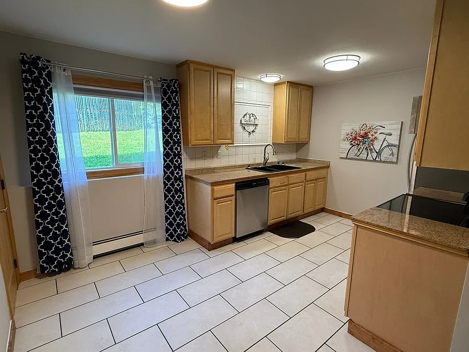 615 W 45th Ave