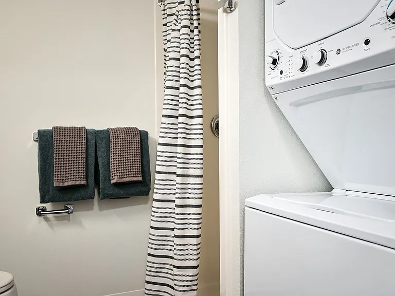 1840 Garden | Studio C Washer and Dryer