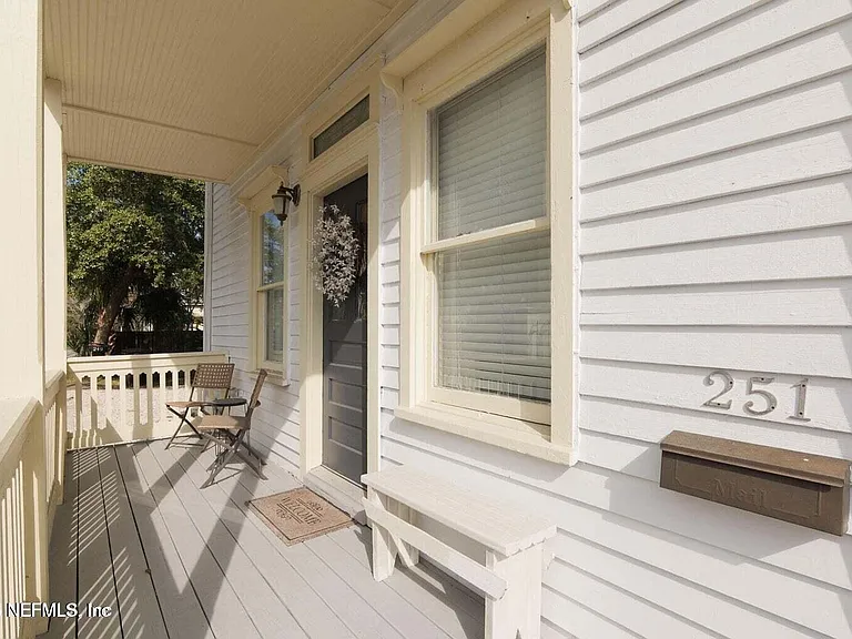 251 Charlotte St #A — Photo 6