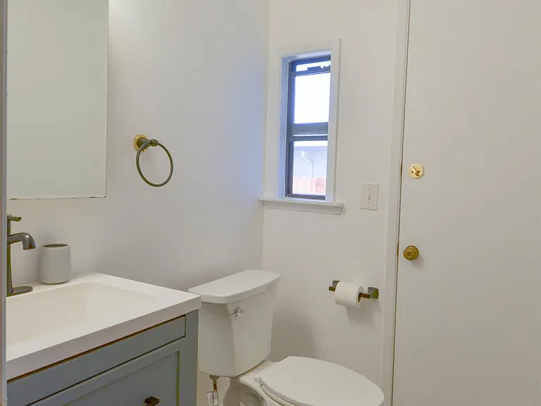 1321 Astoria Dr — Photo 37