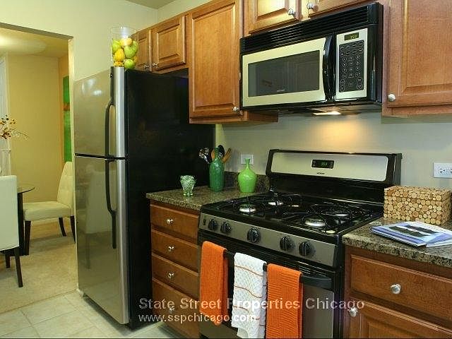 2nd image of 4248 N Bloomington Ave