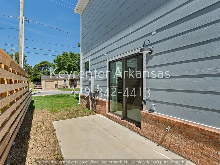 1434 N Oakland Ave — Photo 24