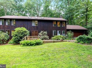 10733 Cross School Rd, Reston, VA 20191