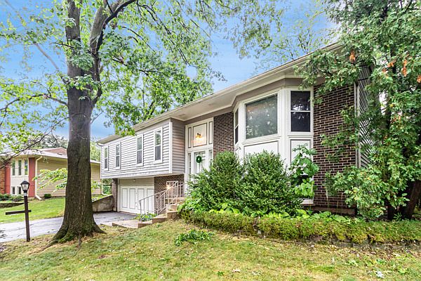 1st image of 143 Camelot Way
