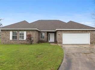100 Saint Joan Dr, La Place, LA 70068