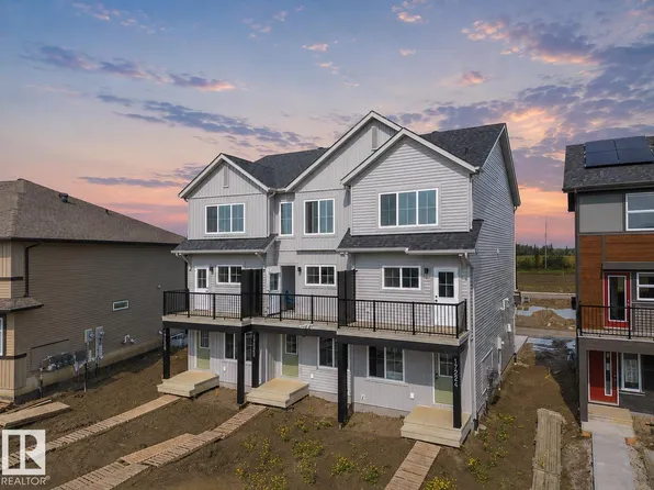 17224 4th St NW, Edmonton, AB T6T 2L8
