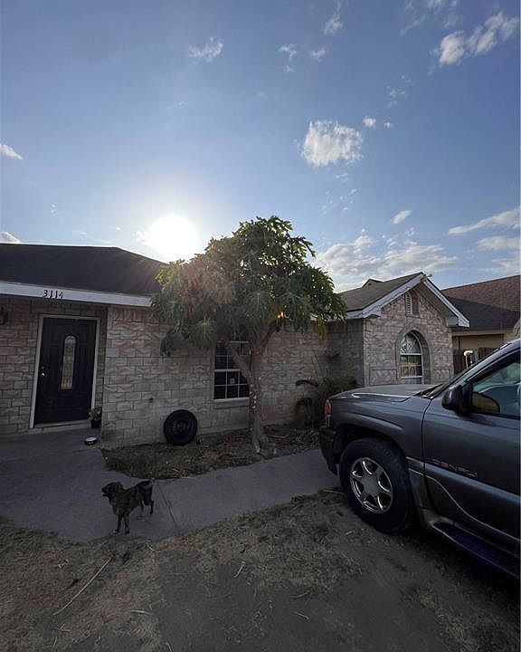 1st image of 3114 S Westgate Dr