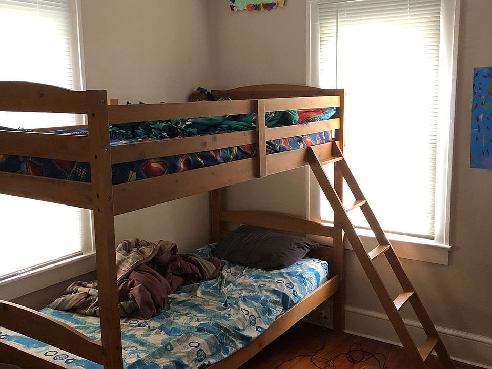 Building Photo 4