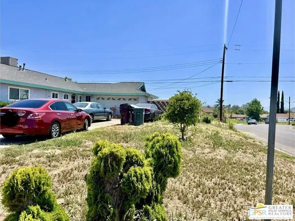 3332 Debbie Ln, Riverside, CA 92501