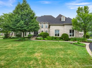 1715 Tewksberry Dr, Sycamore, IL 60178