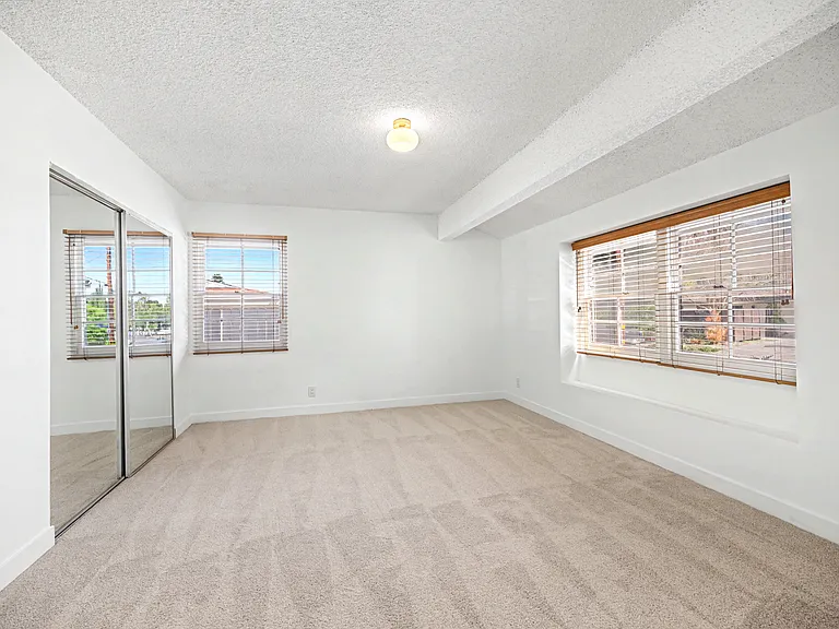 4413 Canoga Dr — Photo 21