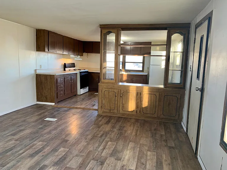 1101 Loring Ave #3 — Photo 4