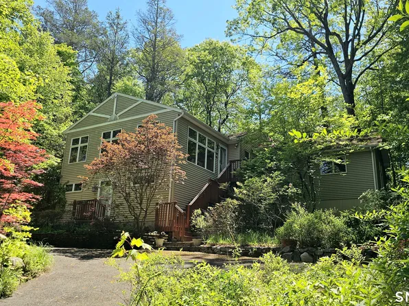 29 Carol Street, Danbury, CT 06810