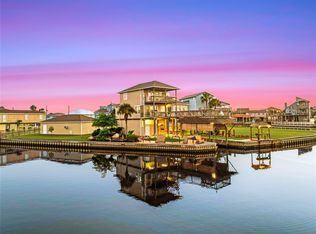 142 Driftwood Rd, Freeport, TX 77541