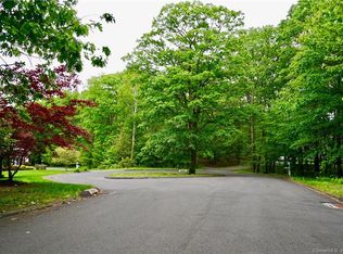 11 Old Field Rd, Burlington, CT 06013