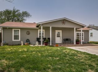 1032 Stuart Dr, Amarillo, TX 79104
