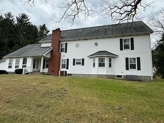 3rd image of 473 Lincoln Dr