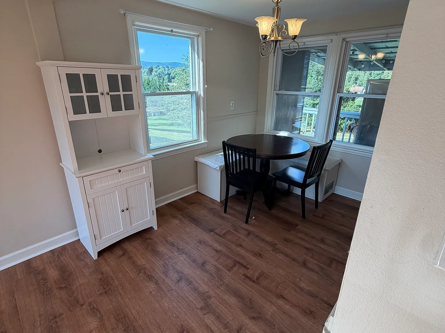 2 bed, 742 sqft, $1,400 — Photo 4