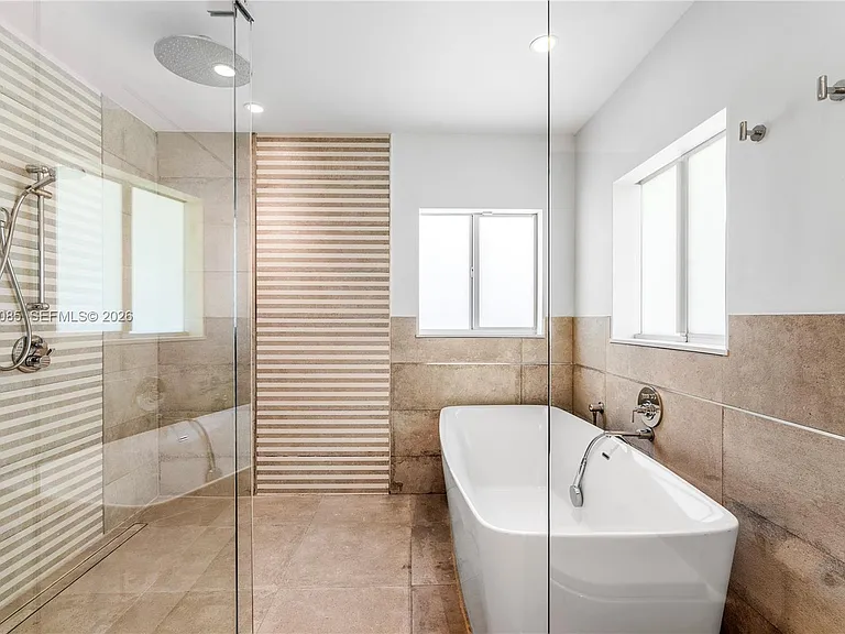 1531 Consolata Ave — Photo 27