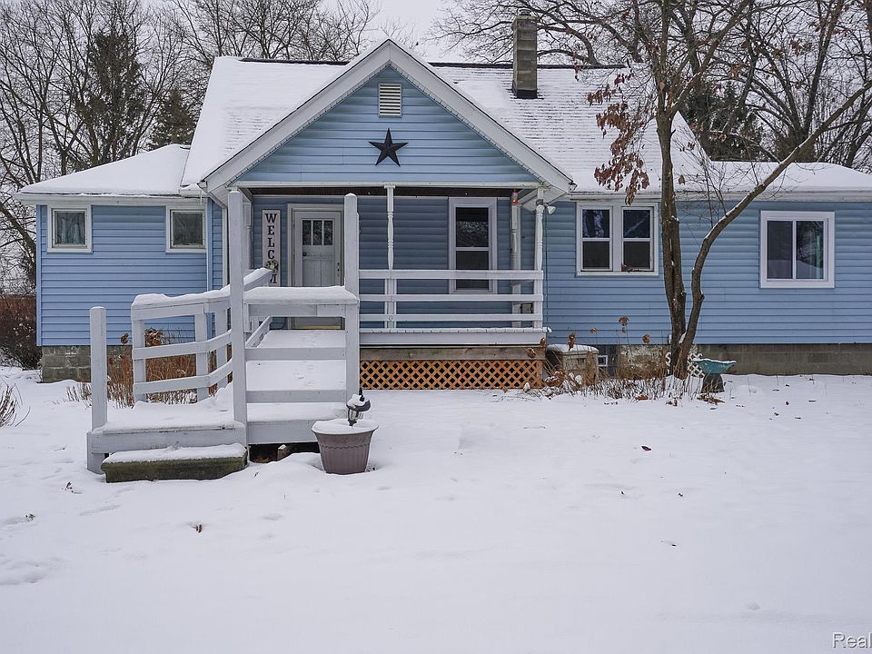 1st image of 21115 East St