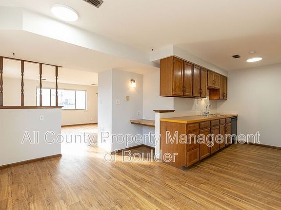 3rd image of 1844 Lincoln Dr