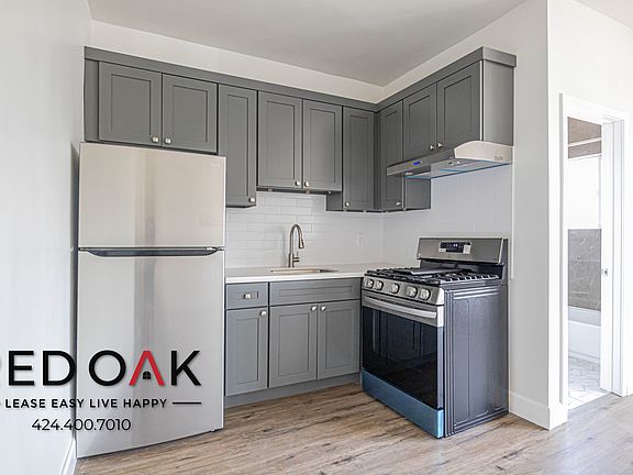 3rd image of 254 S Mariposa Ave #402