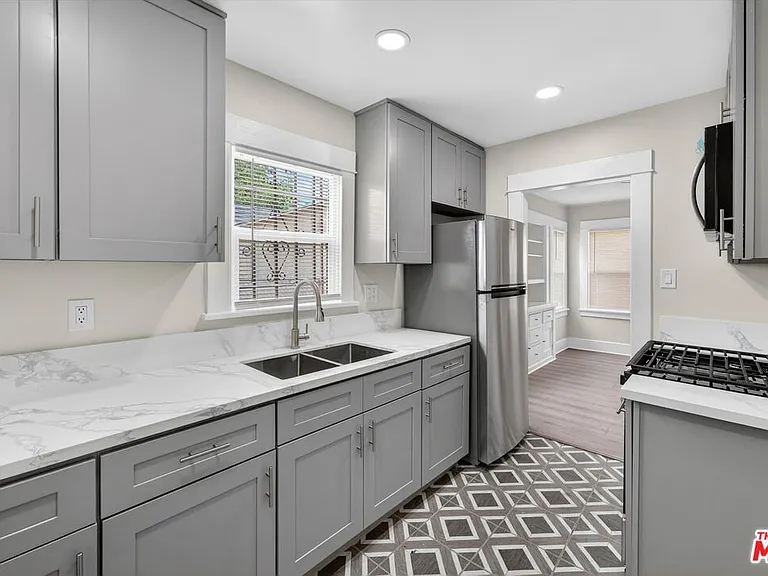 5008 S Wilton Pl — Photo 14