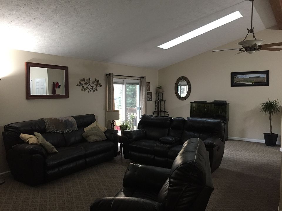 1st image of 20268 Lakeview Dr