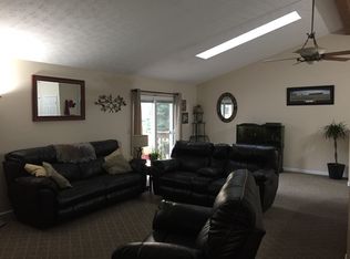 20268 Lakeview Dr, Lawrenceburg, IN 47025