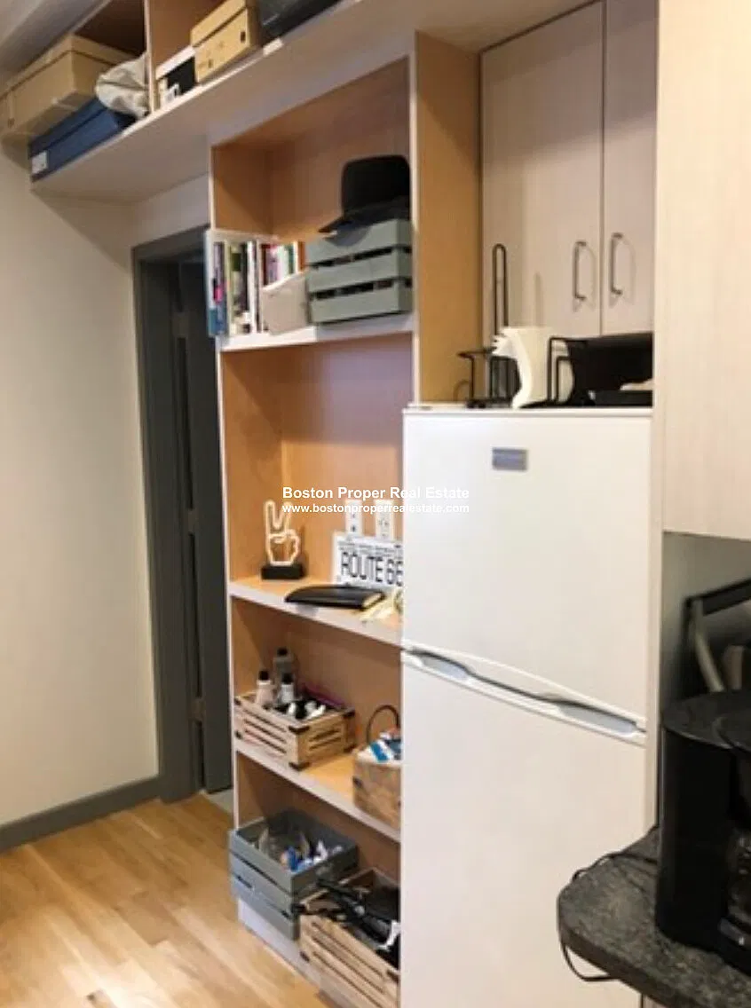 Studio, 300 sqft, $2,000 — Photo 1