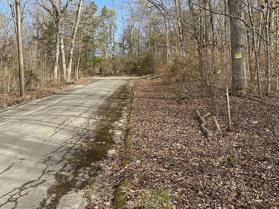 1st image of 67 Lamont Ln