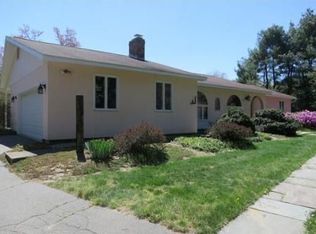 55 Chapel Rd, Amherst, MA 01002