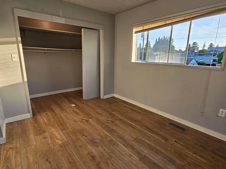 2814 Callahan Dr — Photo 9