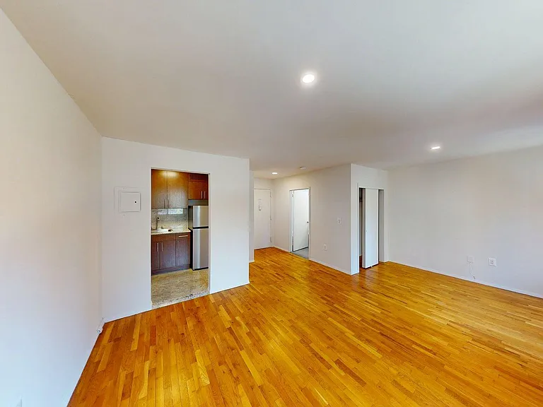 284 Mott St #4B — Photo 3