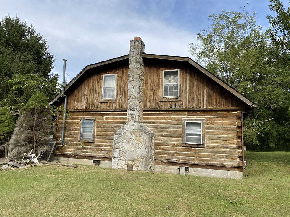 1st image of 349 Simmons Hill Ln