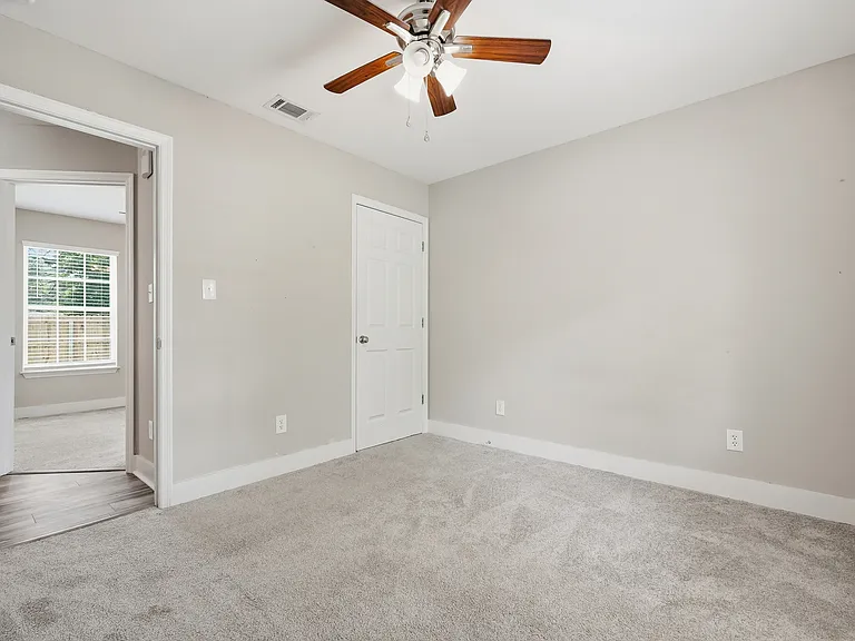 254 E Iris Ln — Photo 35