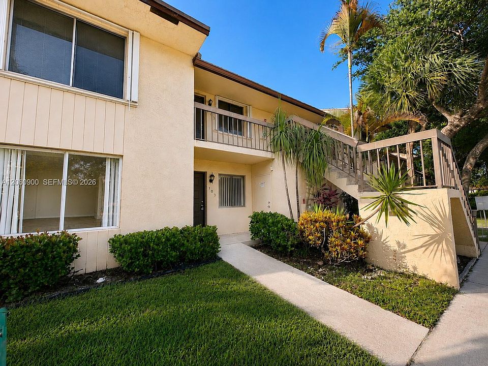 1st image of 6585 Somerset Dr APT 103
