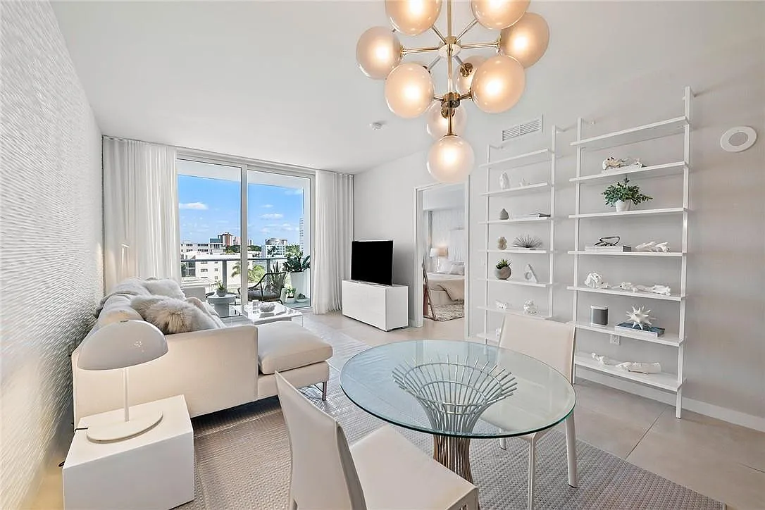 1 bed, 1.0 bath, 844 sqft, $4,500 — Photo 1