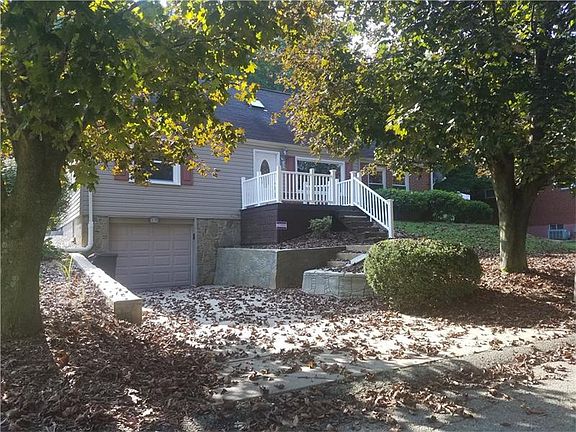 2nd image of 250 Lakeview Dr