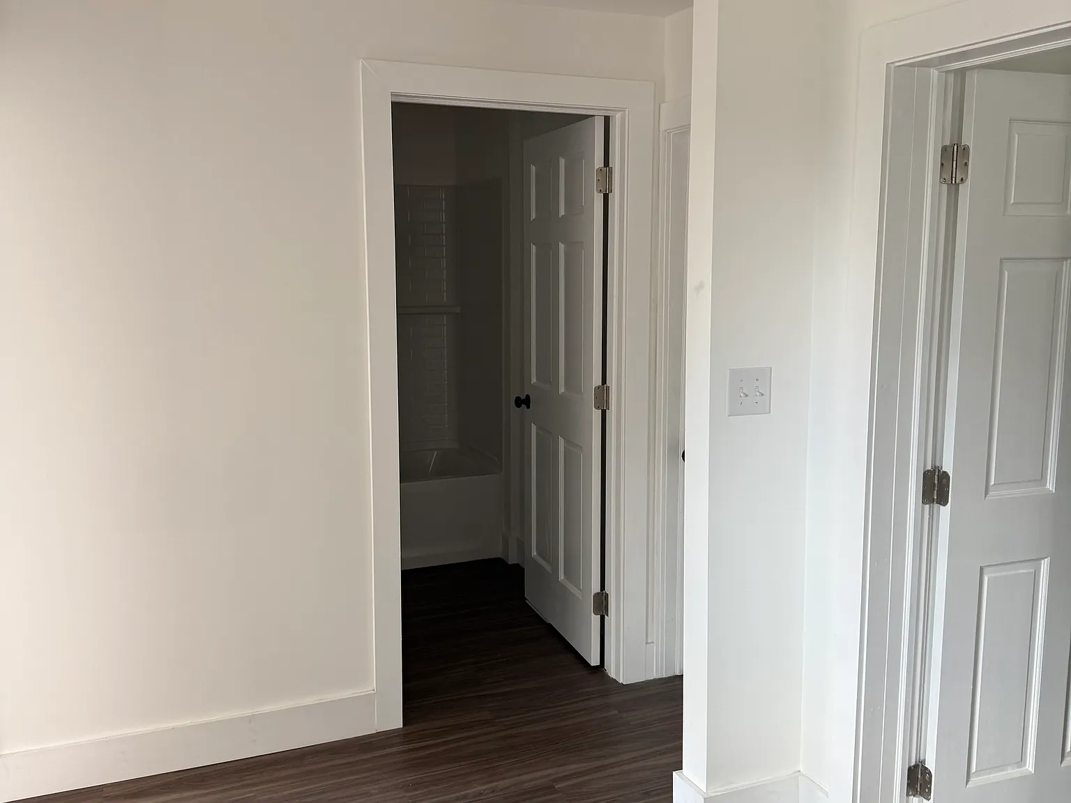 3 bed, 2000 sqft, $1,900 — Photo 3